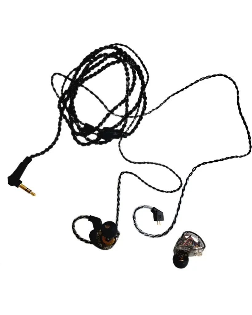 YINYOO MELODY CCZ Auriculares intrauditivos Audífonos De Monitoreo Storm De Alto Rendimiento (1).webp