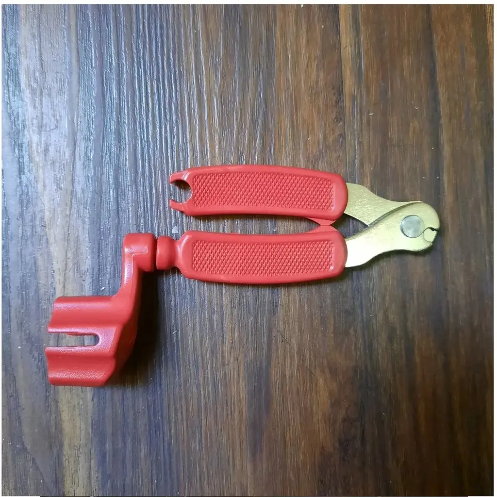 DADDARIO Herramienta Bobinador de cuerdas Guitarra Eléctrica y Clasica.webp