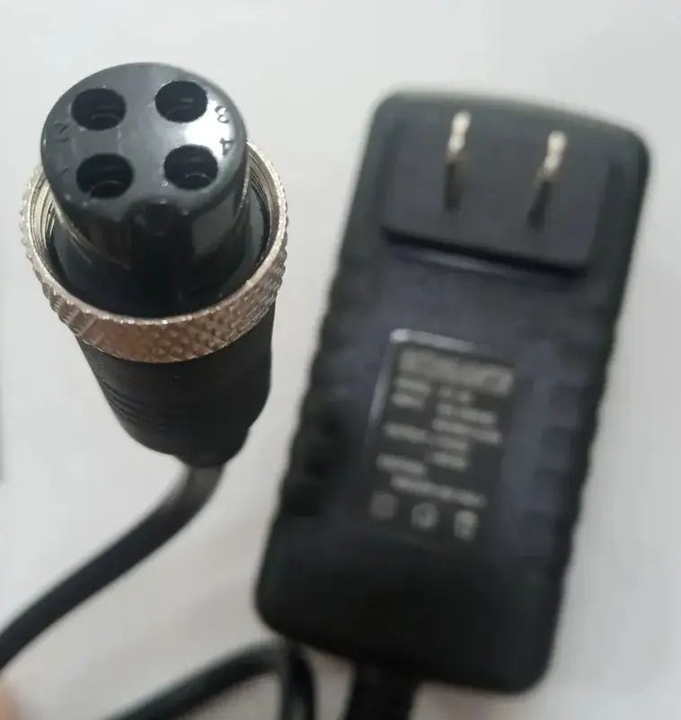 SWICHIG ADAPTOR DY-28 F.webp